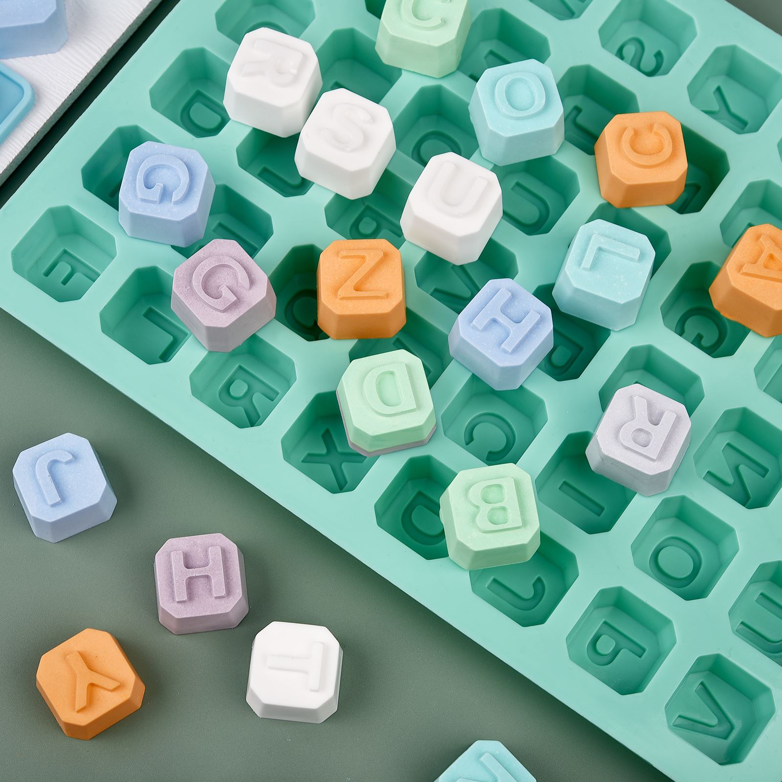 48 Letter Enghish Alphabet let - огляд і ціна Soap Making Gloves
